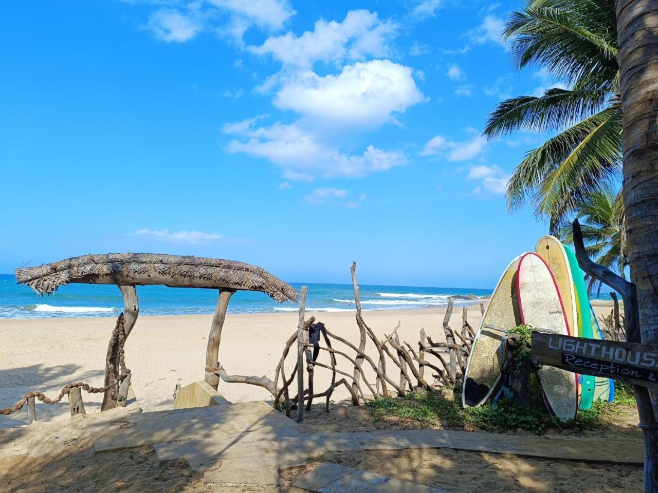 Light House Beach Hut Komari Exterior photo