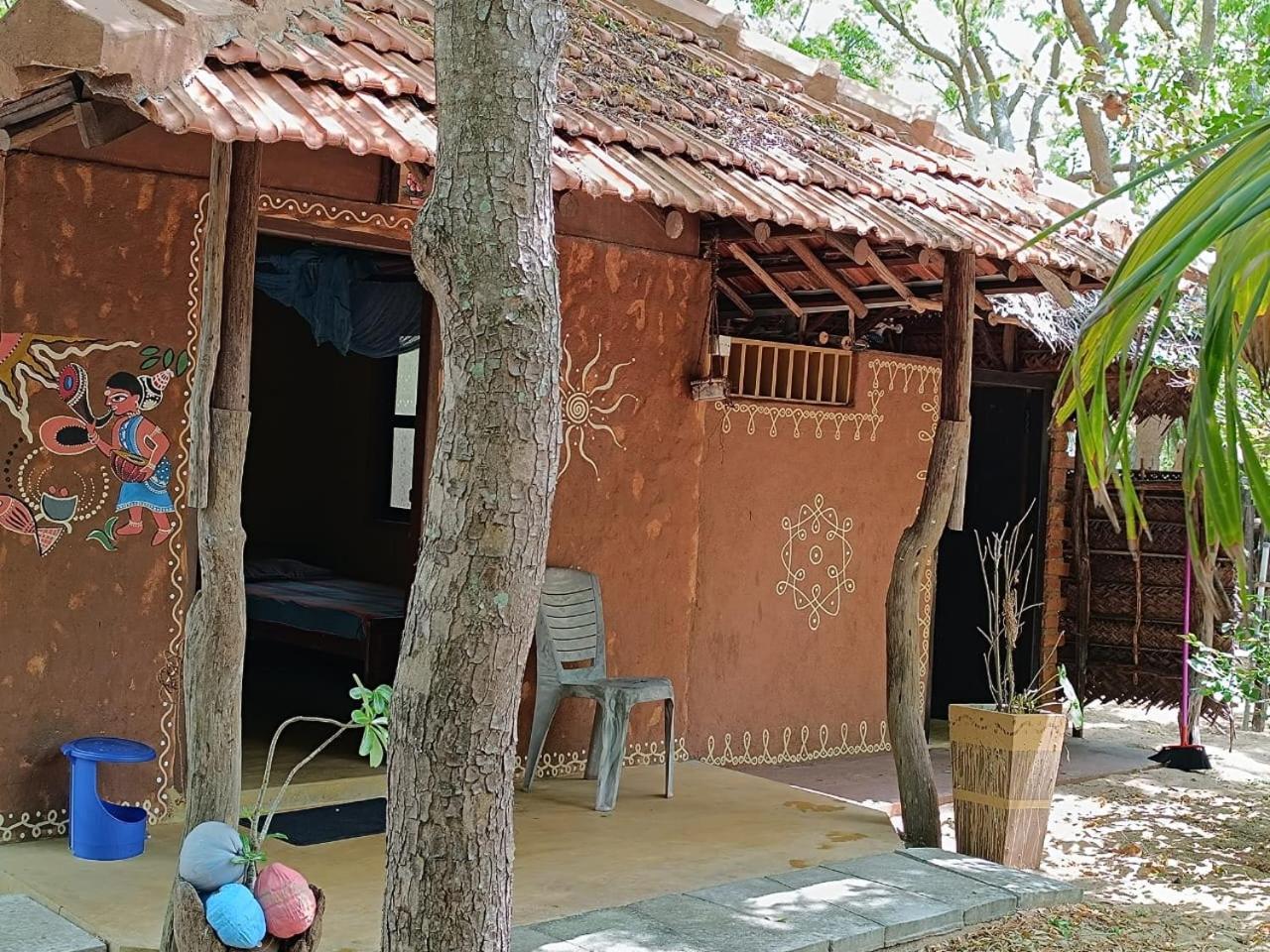 Light House Beach Hut Komari Exterior photo