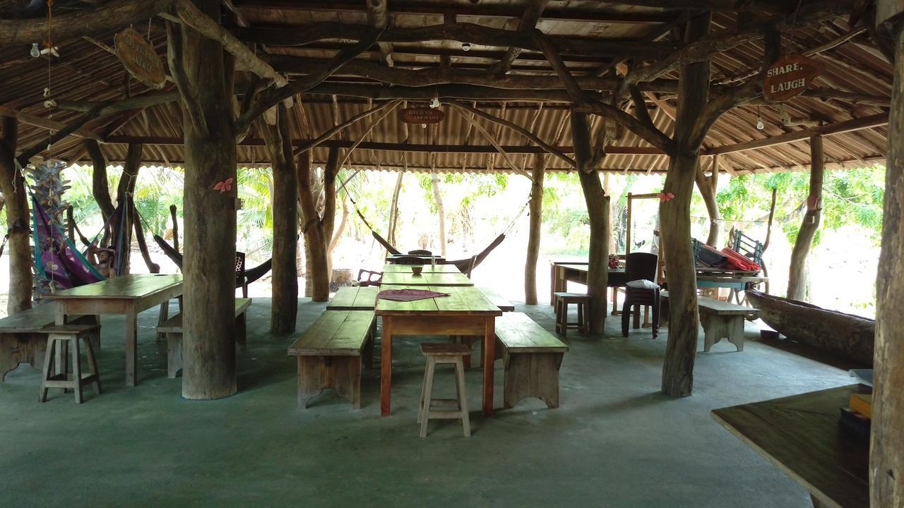 Light House Beach Hut Komari Exterior photo